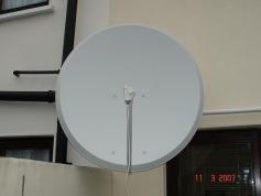 OFFSET 120 cm pohlad z predu na instalovanu antenu v mieste prijmu Dublin na prijem paketu DIGI tv Slovensko c5